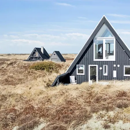 Unique Vacation With Ocean Views Close To The Feriehus