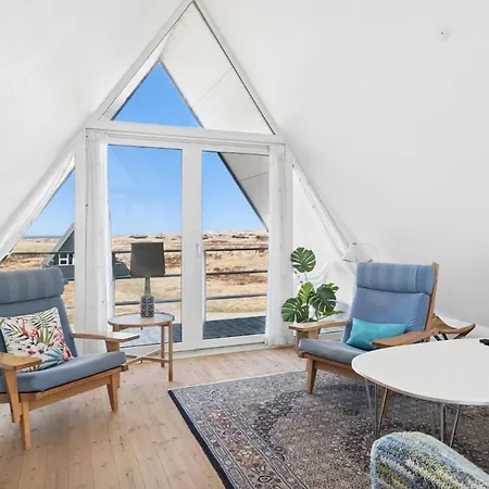 Unique Vacation With Ocean Views Close To The